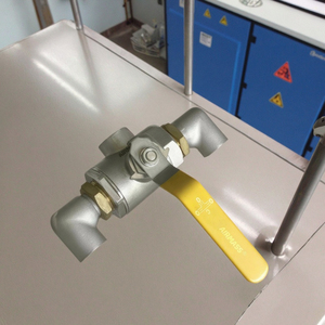 DQS15C2S DN15 ODM Cryogenic 3-Way Ball Diverter Valves for Bulk Storage Gas PTFE <b>Sealing</b> Manual 1/2 in Connection - Product Image 1