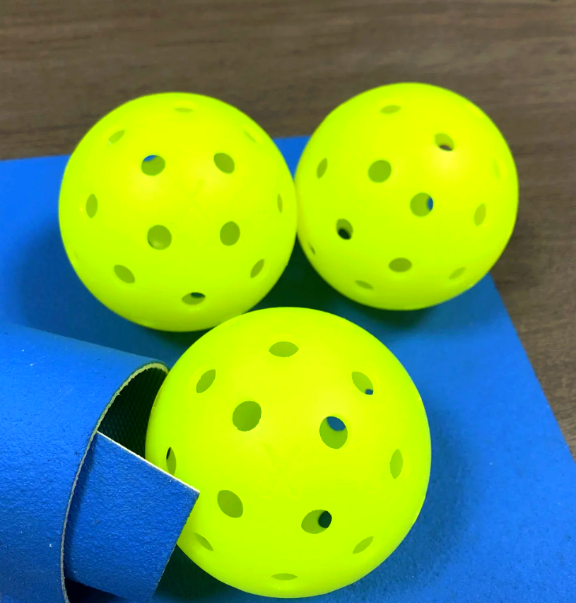 Customizable Plastic Rotational Molding Machine for Chinese Tournament Pickleballs Manufacturers Offering Equipment Services