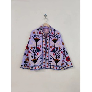 Chaqueta Boho Suzani más vendida para mujer, bordado étnico colorido y textil de inspiración vintage disponible a un precio asequible - Product Image 1