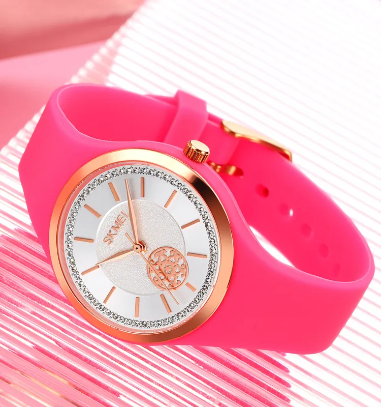 2021 Skmei 1847 New Design Rose Red Silicone Strap Sports Waterproof Cheap Wrist Watch Set For Women