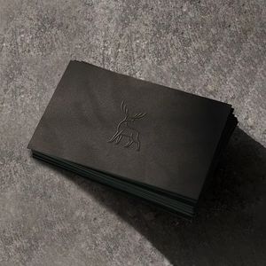 Bolsa de Papel de Arte de 400 GSM con Impresión Digital, Logotipo Estampado en Oro de Lujo Personalizado, Colores Combinados, Modelo PandaPack 001 - Product Image 5