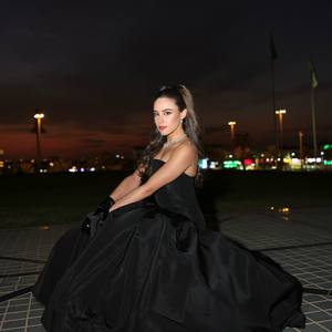 Gaun Malam Elegan Hitam Tanpa Tali Sharon Said SF595 dengan Sarung Tangan Model Duyung untuk Wanita, Gaun Pesta Pernikahan Arab, Tidak Tersedia Stok - Product Image 2