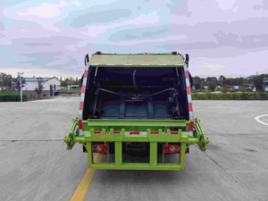 4X2 Handgeschakelde Dieselpers Vuilniswagen Voor Afvalinzameling Transportkern Inclusief Motor; Te Koop - Product Image 4