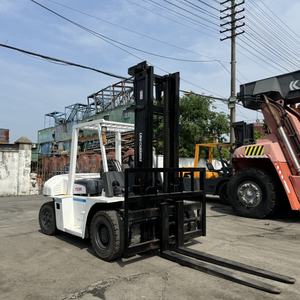 Chariot élévateur diesel japonais d'occasion TCM FD70 7 tonnes avec mât à trois sections et rayon de braquage de 1950 mm – Offre Spéciale - Product Image 4