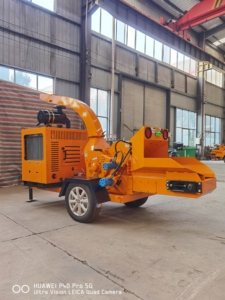 Broyeur <span class=keywords><strong>à</strong></span> <span class=keywords><strong>bois</strong></span> hydraulique haute performance pour réduire le volume des branches - Product Image 4