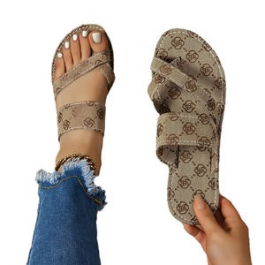 รองเท้าแฟชั่นไซส์ใหญ่พิเศษ คอลเลคชั่นฤดูร้อน 2024 รองเท้าส้นเตี้ยสไตล์เกาหลี รองเท้าแตะแบบสวมและรองเท้าลำลองสำหรับผู้หญิง รุ่น Roman Beach Womens231 231 - Product Image 5