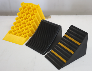 Almohadillas antideslizantes portátiles, alfombrillas <span class=keywords><strong>para</strong></span> rampa de estacionamiento, bloques de madera triangulares, frenos de coche de goma, Dispositivos antideslizantes <span class=keywords><strong>para</strong></span> coche, <span class=keywords><strong>rampas</strong></span> de bordillo Showway - Product Image 3