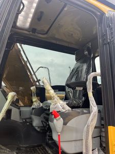 Excavadora Hidráulica Komatsu PC130 de 13 Toneladas con Cucharón de Excavación de 0.53m³ de Capacidad, Equipo de Construcción Usado - Product Image 4