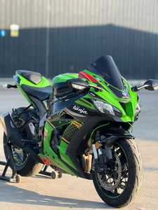 คาวาซากิ ZX-10R 1000 ซีซี มอเตอร์ไซค์ซูเปอร์ไบค์มือสอง ความเร็วสูงสุดถึง 300 กม./ชม. สำหรับการขับขี่สุดเร้าใจ คาวาซากิ1 แบรนด์ที่มีชื่อเสียง - Product Image 1
