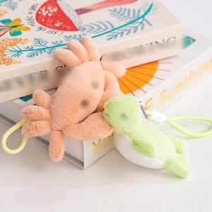 Ornamento Pendente in Peluche a Forma di Animale Marino, Ciondolo per Borsa che Integra <span class=keywords><strong>il</strong></span> Mistero e la Graziosità del <span class=keywords><strong>Mare</strong></span> Profondo in un Tocco Morbido - Product Image 4