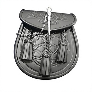 Sporran en cuir véritable avec motif nœud celtique et pompons, style porté à la main, Sporran de cérémonie, qualité supérieure, personnalisé - Product Image 1