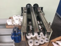 Machine à découper les rouleaux de papier toilette à grande vitesse de bonne qualité