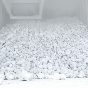 Vietnam Factory Direct 90% Oxyde de calcium Lime vive pour l'assainissement de l'environnement Diverses applications - Product Image 1