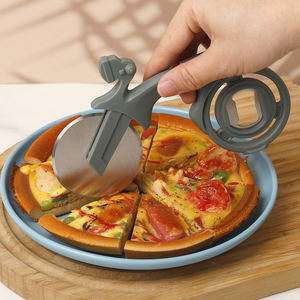 Coupe-<span class=keywords><strong>pizza</strong></span> multifonction écologique en forme de vélo en acier inoxydable avec poignée en plastique, outil de cuisine et ouvre-bouteille - Product Image 5