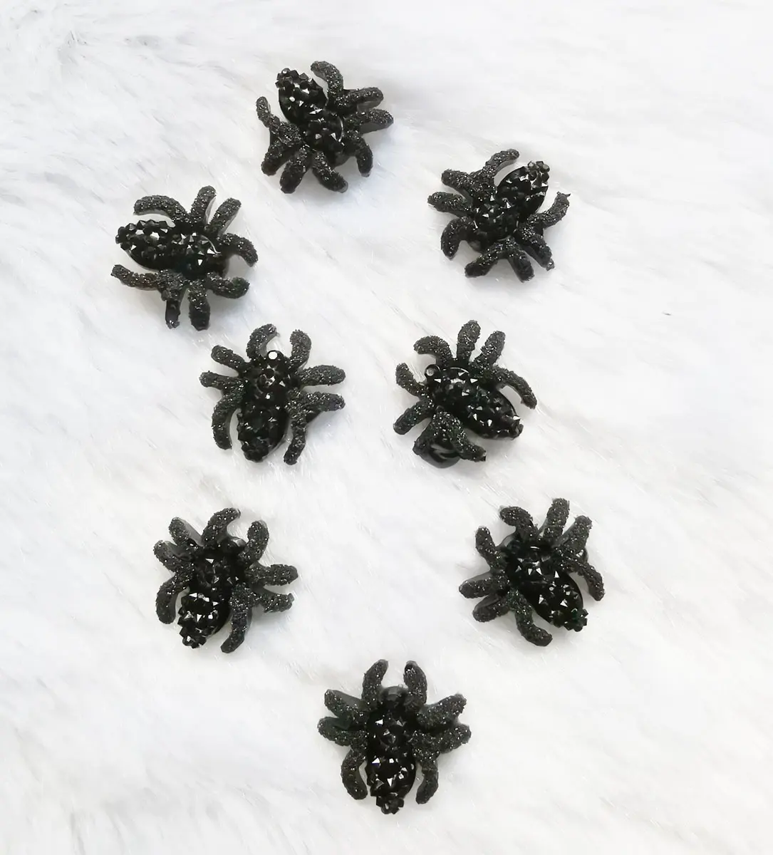 13mm Black Spider Harz Stein kleber auf Kleidungs stück und Flatback Strass Kleber auf Schuhe Vamp als Dekoration Hot Selling