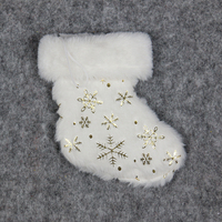 Chaussettes de Noël en velours et peluche, moins chères, personnalisées, avec bordure en fausse fourrure, sequins estampés or, motifs flocons de neige et étoiles, petites chaussettes de Noël