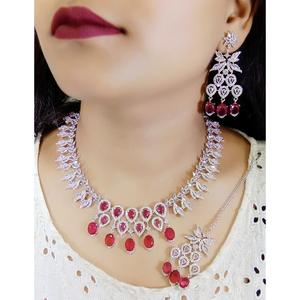 Ensemble de colliers en diamants américains plaqué or Bijoux fins pour femmes et filles Boucles d'oreilles élégantes Produit en vrac - Product Image 4