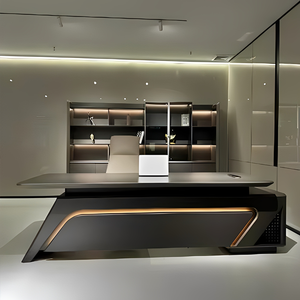 Bureau de direction de luxe moderne avec éclairage LED, mobilier de bureau de patron, table de bureau commerciale avec armoire - Product Image 1