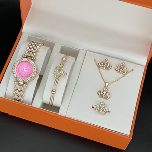 Set <span class=keywords><strong>di</strong></span> pezzi <span class=keywords><strong>di</strong></span> lusso orologio da donna anello collana orecchini strass moda orologio da polso donna Casual da donna <span class=keywords><strong>orologi</strong></span> bracciale orologio Set orologio - Product Image 3