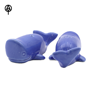 Vente en gros <span class=keywords><strong>de</strong></span> vaisselle <span class=keywords><strong>de</strong></span> cuisine sur le thème <span class=keywords><strong>de</strong></span> l'océan ensemble <span class=keywords><strong>de</strong></span> salière et poivrière en céramique <span class=keywords><strong>baleine</strong></span> bleue pour <span class=keywords><strong>la</strong></span> décoration intérieure côtière - Product Image 4