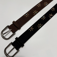 Ceintures pour femmes, Ceintures de créateur, Fabricants de ceintures, Nouvelle collection automne, Accessoire pour femme en daim orné de strass, Design de niche pour tenue en jean