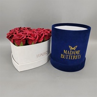 Boîte cadeau ronde en carton recyclé en forme de cœur avec logo en feuille d'or, finition mate, pour la Saint-Valentin, les arrangements floraux de mariage
