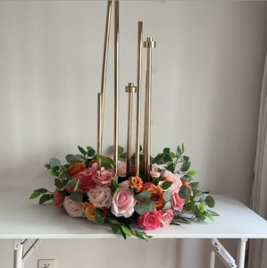 Base de Flores Artificiales Rosa y Blanca con Portavelas Acrílico, Centro de Mesa con Rosas y Peonías para Decoración de Mesa de Boda - Product Image 2