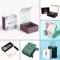 Boîtes d'expédition en carton ondulé kraft écologiques, réutilisables, imperméables, imprimées sur mesure avec pelliculage mat, gaufrage et doublure en mousse