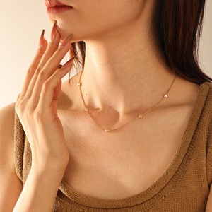 <span class=keywords><strong>Collana</strong></span> Nagosa <span class=keywords><strong>in</strong></span> <span class=keywords><strong>Pietra</strong></span> Naturale con Placcatura <span class=keywords><strong>in</strong></span> Oro 18k e Argento Sterling 925, Cuore Quintuplo con <span class=keywords><strong>Pietra</strong></span> <span class=keywords><strong>di</strong></span> <span class=keywords><strong>Luna</strong></span>, Gioielli da Donna - Product Image 2