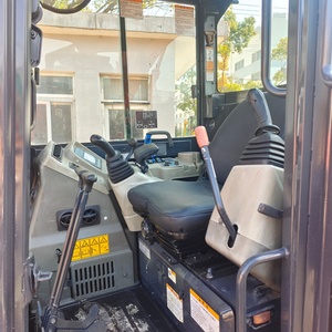 Miniexcavadora Usada Yanmar ViO55 de Giro Cero, Excavadora Compacta de Orugas para Trabajos en Espacios Reducidos - Product Image 4