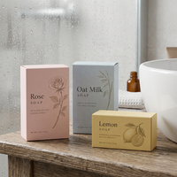 Boîtes en papier recyclé pliables et réutilisables pour l'emballage du savon avec un laminage brillant à dégradé de couleur et un gaufrage