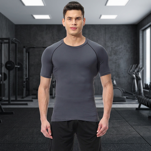 T-shirt sportif uni gris foncé pour homme, coupe ajustée, manches courtes, col rond, vente en gros, fournisseur de conception personnalisée avec impression de logo - Product Image 3