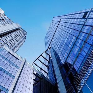 अत्यधिक चिंतनशील इमारत ग्लास गहरे नीले फोर्ड लाइट ब्लू रिलेक्टिव ग्लास 4 मिमी 5 मिमी 5.3 मिमी 5.5 8 मिमी खिड़कियों और दरवाजों के लिए - Product Image 5