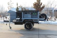Petite remorque de camping tout-terrain tout-terrain personnalisée 4x4 pour voyage à domicile et camping-car caravane