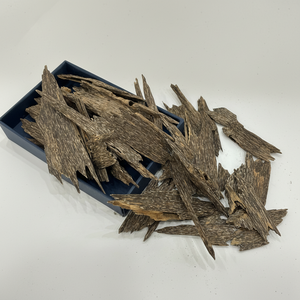 Oud Vietnam de Qualité Supérieure, Bois d'Oud, Bakhoor pour Usage Domestique, Parfum Vietnamien, Copeaux Toutes Saisons AOW2, Longue Durée, Forte Intensité - Product Image 1