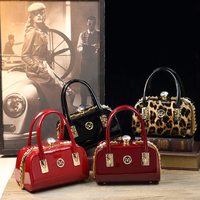Tas Selempang Mewah Ringan Model Terbaru 2026, Temperamen, Fashionable, Tas Ibu, Tas Tangan Kapasitas Besar, Selempang Tunggal