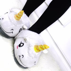 Pantoufles en peluche personnalisées en forme de mouton licorne Pantoufles de chèvre pour enfants - Product Image 4