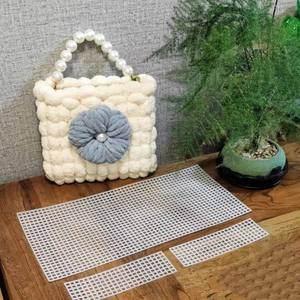 Sac en PVC à faire soi-même <span class=keywords><strong>pour</strong></span> l'automne, en forme d'ours, avec un matériau de tricot en laine diagonale, une boule de fleurs en peluche et une fonction <span class=keywords><strong>invisible</strong></span> de tremolo, en <span class=keywords><strong>maille</strong></span> plastique - Product Image 1