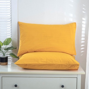 Funda de Almohada Rectangular Tejida de Algodón Orgánico 95% con Bordado de Plata 5% para un Sueño Profundo y Saludable en el Hogar - Product Image 1