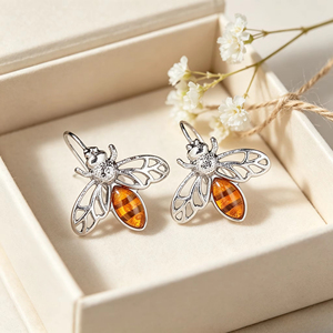 Amber <b>Bee</b> Shaped Stud Earrings, Vintage Insect Pattern Ear Jewelry For Daily Outfit - Product Image 3