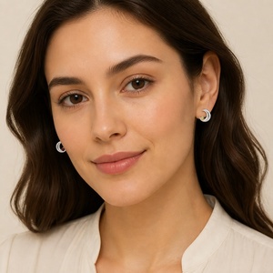 Boucles d'oreilles clous en argent 925 en forme de lune avec grenat et citrine sertis griffe, design minimaliste, unisexe, pour usage quotidien - Product Image 2