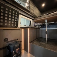 Super Lite Truck Campers – Auvent de camionnette simple cabine en métal pour Toyota Tundra (type demi-cabine)