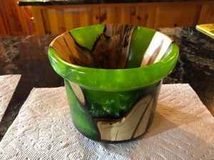 Tazón de Madera Artesanal con Resina, Tazón de Madera Natural Bellamente Elaborado con Detalles de Resina para Interiores Elegantes - Product Image 4