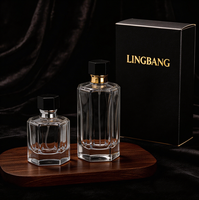 Flacons de parfum en verre transparents heptagonaux personnalisables de 50 ml et 100 ml, très demandés, avec vaporisateur à pompe et boîte d'emballage
