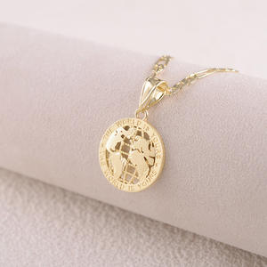 Wereldbol Ronde Cirkel Klassieke Kaart Hanger Charm Op Maat PVD 14K Goud Verguld Ketting voor Heren Jongens Groothandel - Product Image 4