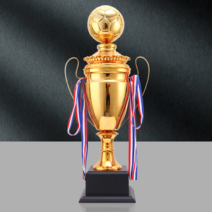 Chine Football Trophée Usine Métal Artisanat Sport Champion Équipe Prix Trophée Souvenir DIY Boule Forme Cap Trophée Tasses en Stock - Product Image 2