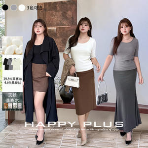 Camiseta de punto Runqi para mujer, talla grande, color sólido, manga corta, cuello redondo, con etiqueta y cordón. - Product Image 4