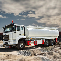 Camions d'occasion Sinotruk Howo 6x4, camion-citerne à faible kilométrage, citerne complète pour le transport de pétrole, à vendre en Afrique