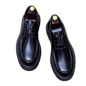 Modèle 2026 de chaussures de luxe pour hommes d'affaires. Chaussures de créateur de haute qualité pour occasions formelles, finition brillante, haut de gamme, style élégant - Product Image 1