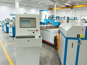 Machine de découpe à jet d'eau CNC 4 axes de haute précision industrielle avec pompe et moteur 380V 22kW pour la fabrication de tôles métalliques - Product Image 2